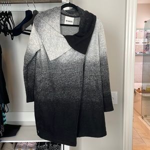 Cape cardigan with pockets